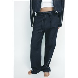PANTALÓN DENIM BANDA LATERAL