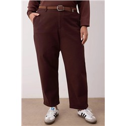 Kahverengi Yüksek Bel Kemerli Mom Fit Denim Büyük Beden Jeans TBBAW26CJ00026