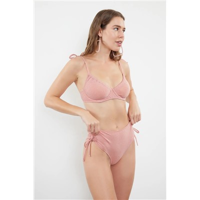 TRENDYOLMİLLA Pembe Balkonet Bağlamalı Simli Yüksek Bel Hipster Bikini Takımı TBESS24BT00136