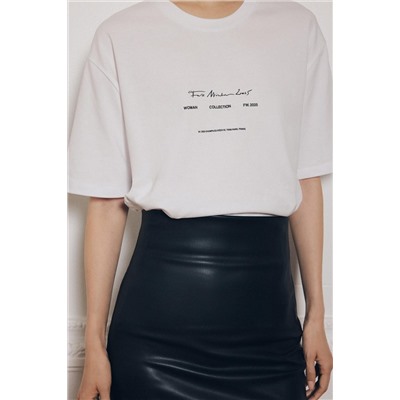 T-SHIRT WITH RUBBERISED SLOGAN