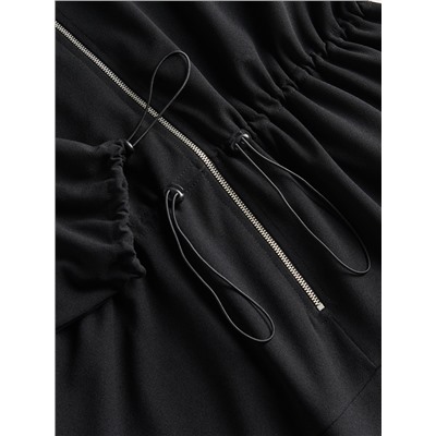 Kleid im sportlichen Stil