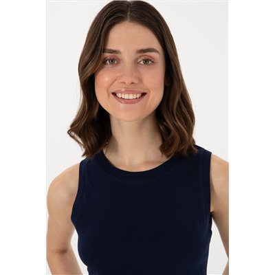 Kadın Lacivert Kolsuz Bisiklet Yaka Crop Basic Tişört