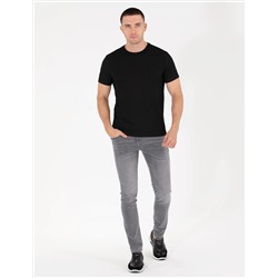 Siyah Slim Fit Jakarlı Bisiklet Yaka Tişört