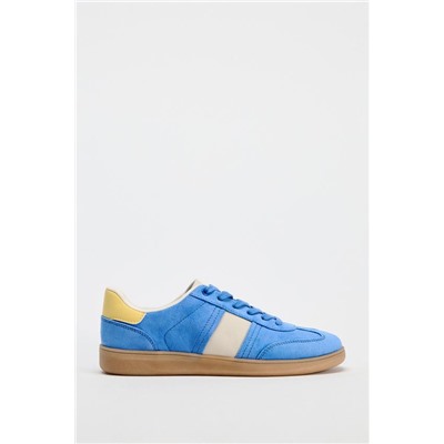 COLOURED TRAINERS
