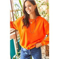 OlalookKadın Düz Turuncu Basic Yumuşak Dokulu Salaş Sweatshirt SWT-19000457