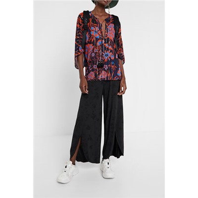 Blusa floral manga murciélago