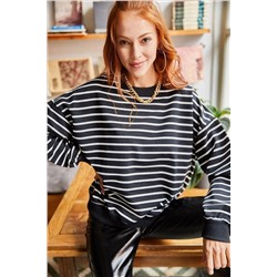 Olalook Kadın Siyah Beyaz Çizgili Basic Yumuşak Dokulu Salaş Sweatshirt SWT-19000457