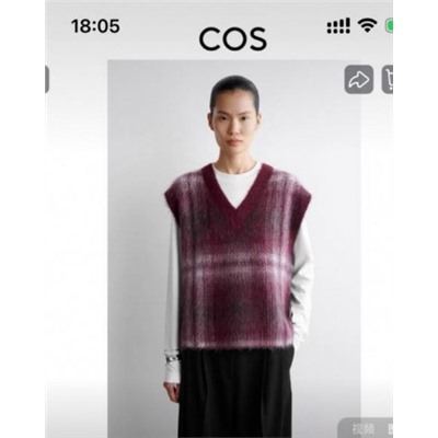 Жилет-свитер в жаккардовую клетку с контрастным узором  CO*S