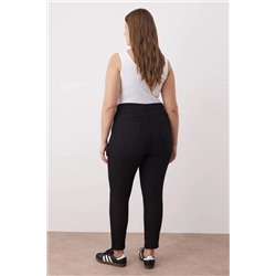 Siyah Yüksek Bel Önü Düğmeli Solmayan Siyah Büyük Beden Skinny Jeans TBBAW26CJ00042