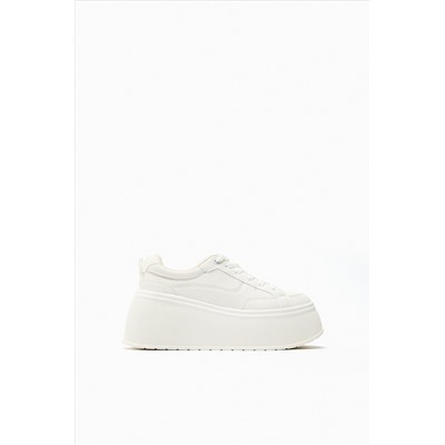 PLATFORM TRAINERS