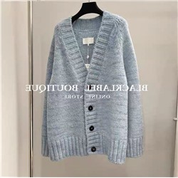 Тёплый женский кардиган в двух трендовых цветах
