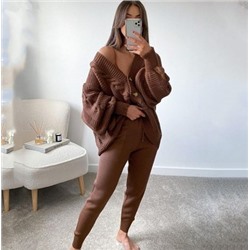 Костюм женский