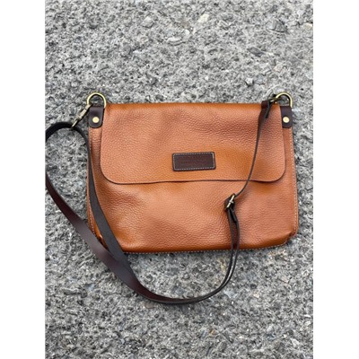 PELLE · NIU 22 · (320)