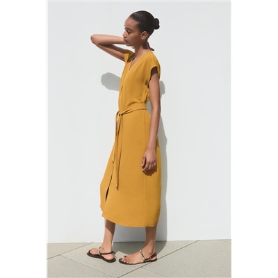 FLOWING DRESS WITH BELT