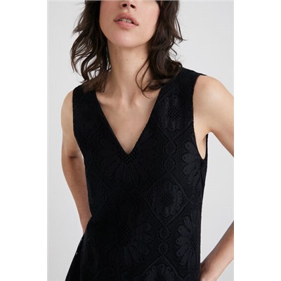 Vestido mini encaje