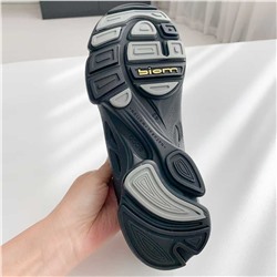 Мужские кожаные кроссовки  ECC*O