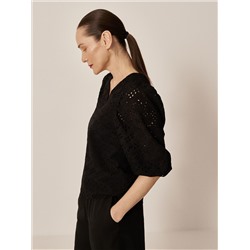 Bluse mit Lochstickerei