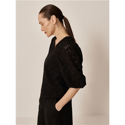Bluse mit Lochstickerei