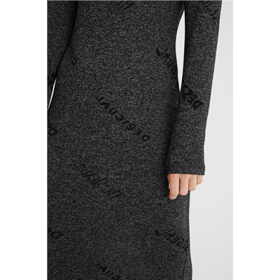 Vestido slim punto
