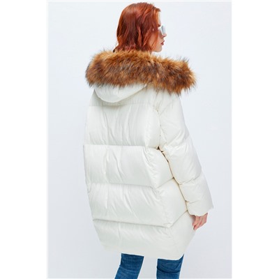 Anorak con capucha Beige
