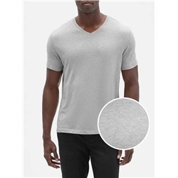 Everyday V-neck tee