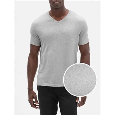 Everyday V-neck tee
