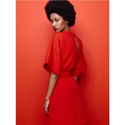 Kleid mit Gürtel