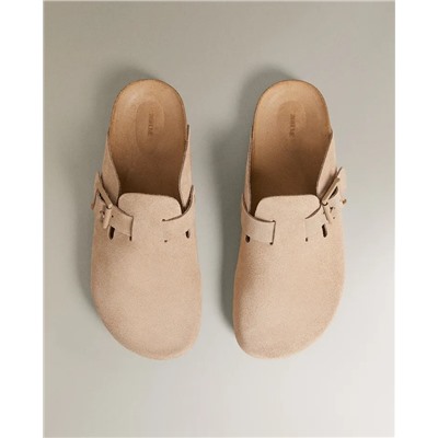 LEATHER CLOGS WITH BUCKLES