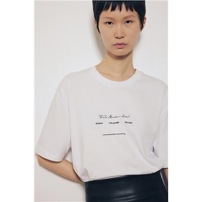 T-SHIRT WITH RUBBERISED SLOGAN