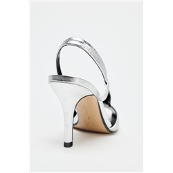 LEATHER OPEN-TOE SANDALS