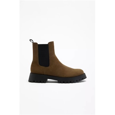 Chelsea boots