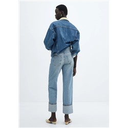 Jeans rectos bajo vuelto