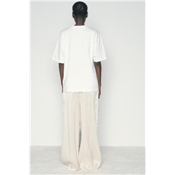 T-SHIRT WITH CONTRAST PRINT