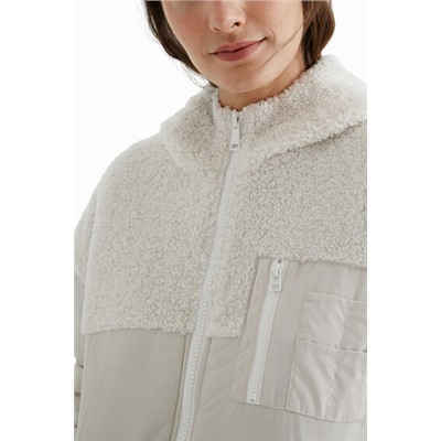 Chaqueta acolchada borreguito capucha