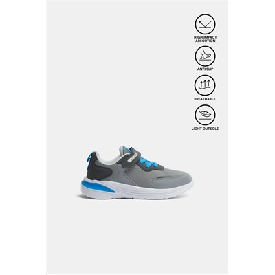 Technical sneakers