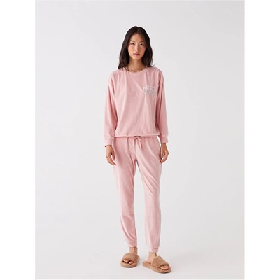 LC Waikiki Bisiklet Yaka Nakışlı Uzun Kollu Kadife Kadın Pijama Takımı, LCW DREAM                                            
                                            Bisiklet Yaka Nakışlı Uzun Kollu Kadife Kadın Pijama Takımı