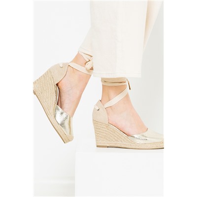 Sandalias de cuña Dorado