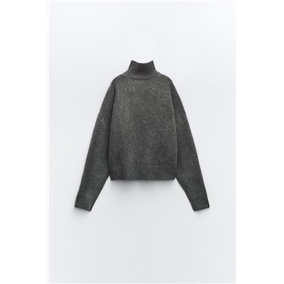 SOFT PLAIN KNIT SWEATER