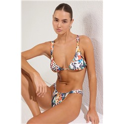TRENDYOLMİLLA Soyut Desenli Üçgen Regular Bikini Takımı TBESS25BT00098