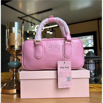 Сумочка женская в стиле MIU MI*U