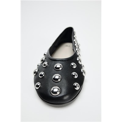 LEATHER BALLERINAS WITH STUDS