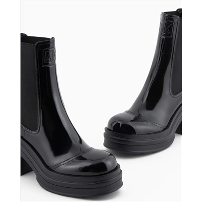 Rubber heel boots