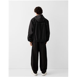 Lightweight hooded jacket