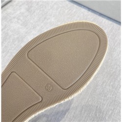 Летние новые туфли на плоской подошве