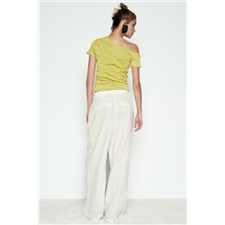 ASYMMETRIC KNIT CROP TOP