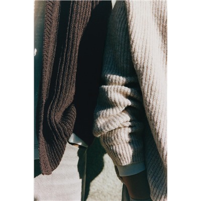 QUARTER-ZIP KNIT SWEATER