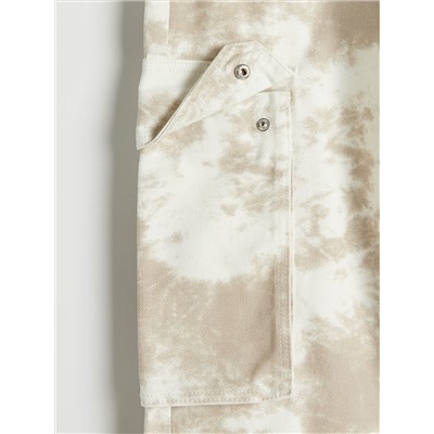 Trousers with cargo pockets
