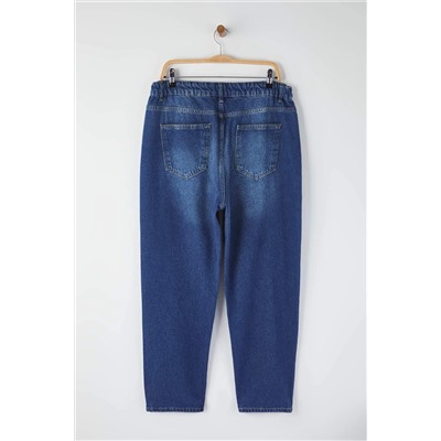 Koyu Mavi Mavi Yüksek Bel Mom Fit Jeans TBBAW24CJ00050