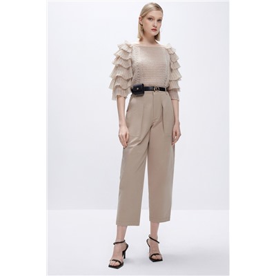 Pantalón recto Beige