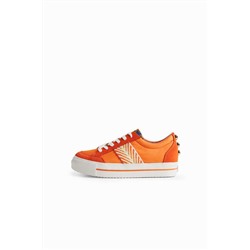 Zapatilla con cinta étnica